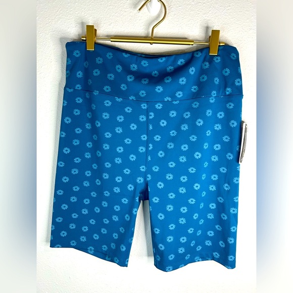 Nanette Lepore Women’s Plus Size 1X Blue Floral Print High-Waist Biker Shorts - Picture 3 of 7